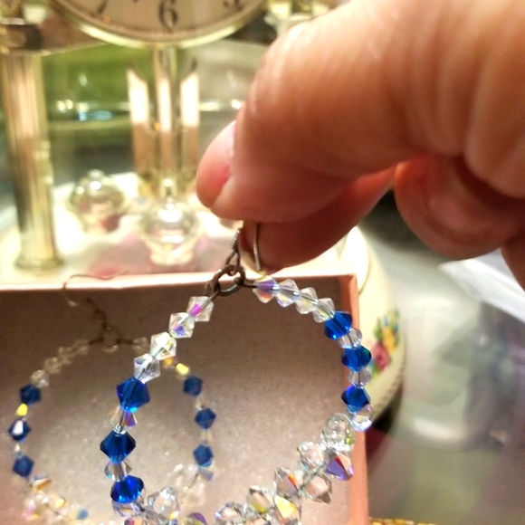 Swarovski Crystals Hand-Made Earrings and Choker Set Blue White - Picture 5 of 9